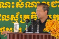 សម្តេចធិបតី ហ៊ុន ម៉ាណែត អញ្ជើញសំណេះសំណាល ជាមួយប្រជាពលរដ្ឋរស់នៅតំបន់១ តំបន់២ នៃរមណីយដ្ឋានអង្គរ ដែលស្ម័គ្រចិត្តមករស់នៅភូមិតានី ឃុំរុនតាឯក ស្រុកបន្ទាយស្រី ខេត្តសៀមរាប